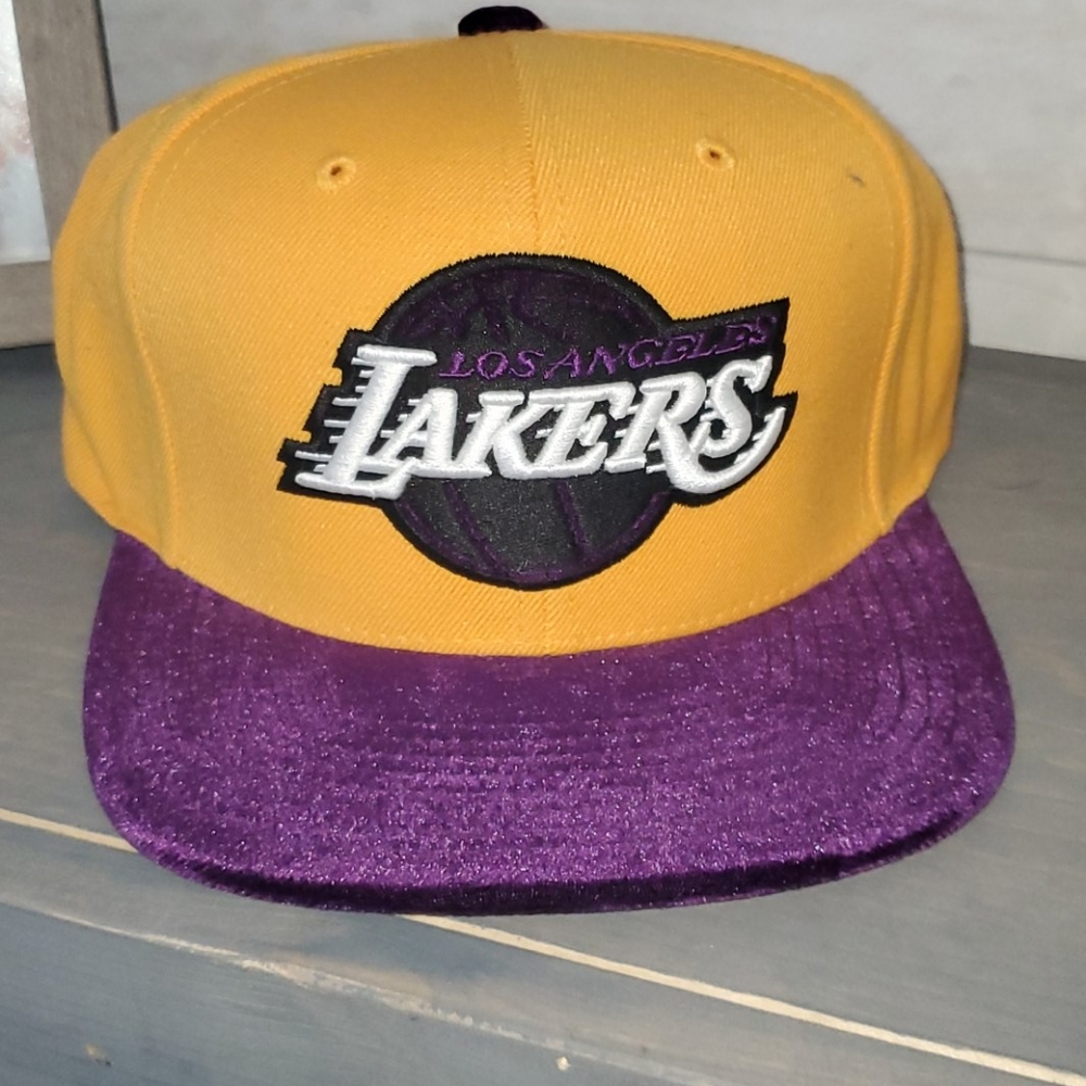 Los Angeles Lakers snap back